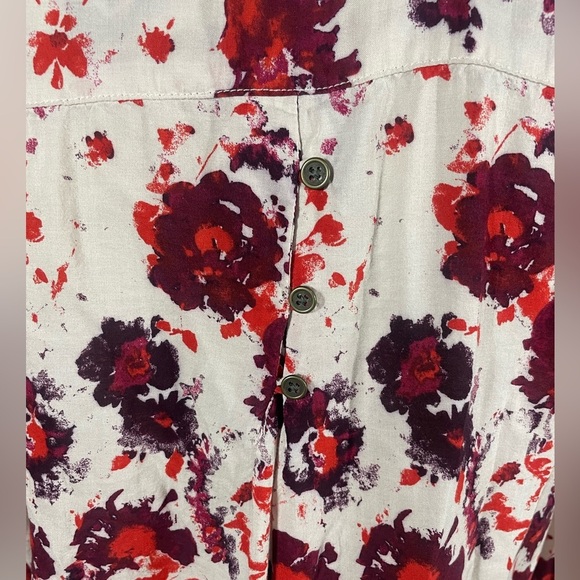 Lucky Brand Floral Splatter Print Pullover Blouse w/ Button Detail Size Medium - Picture 5 of 6